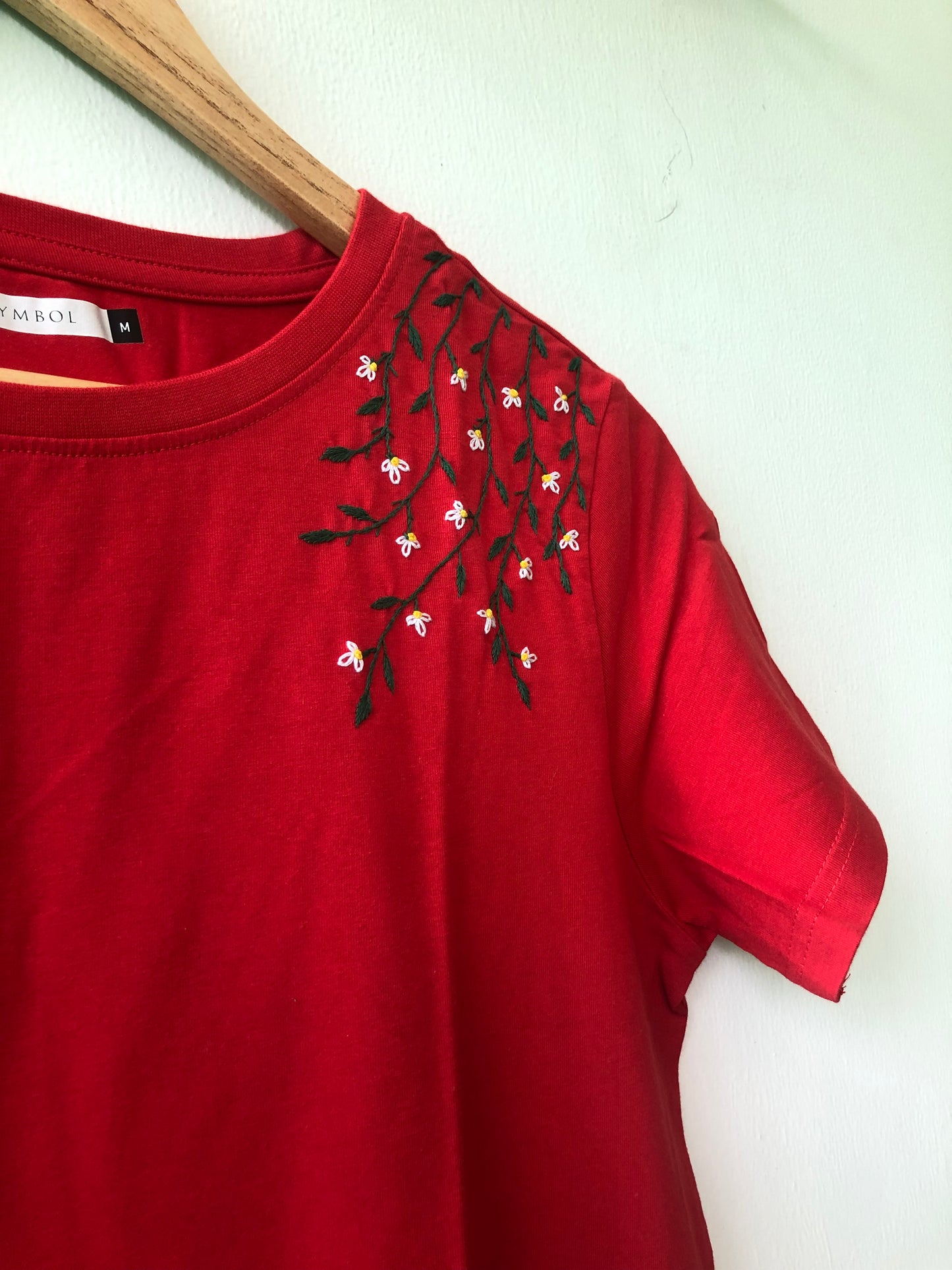 T-shirt (Medium)