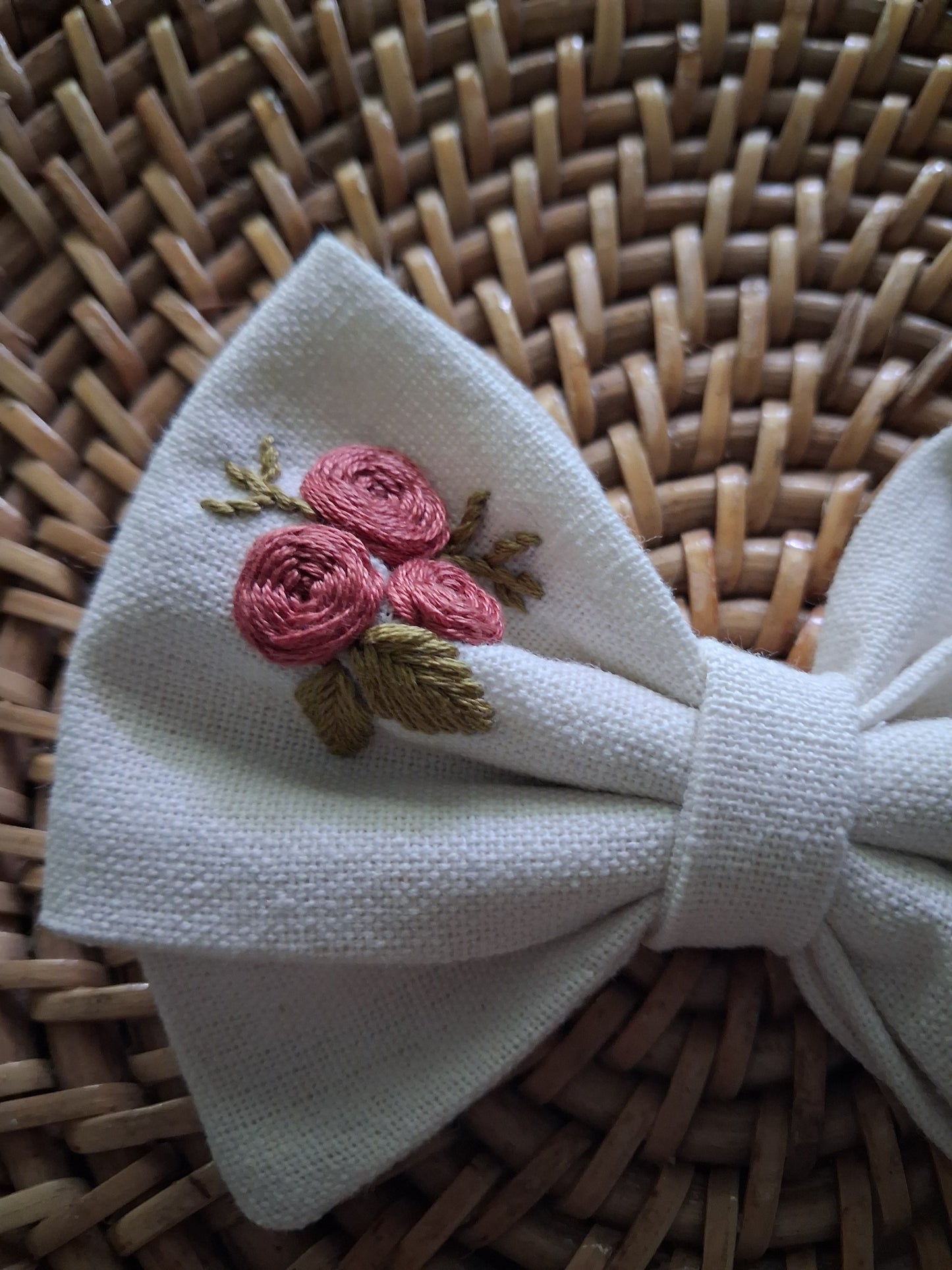 Hair bow (white)