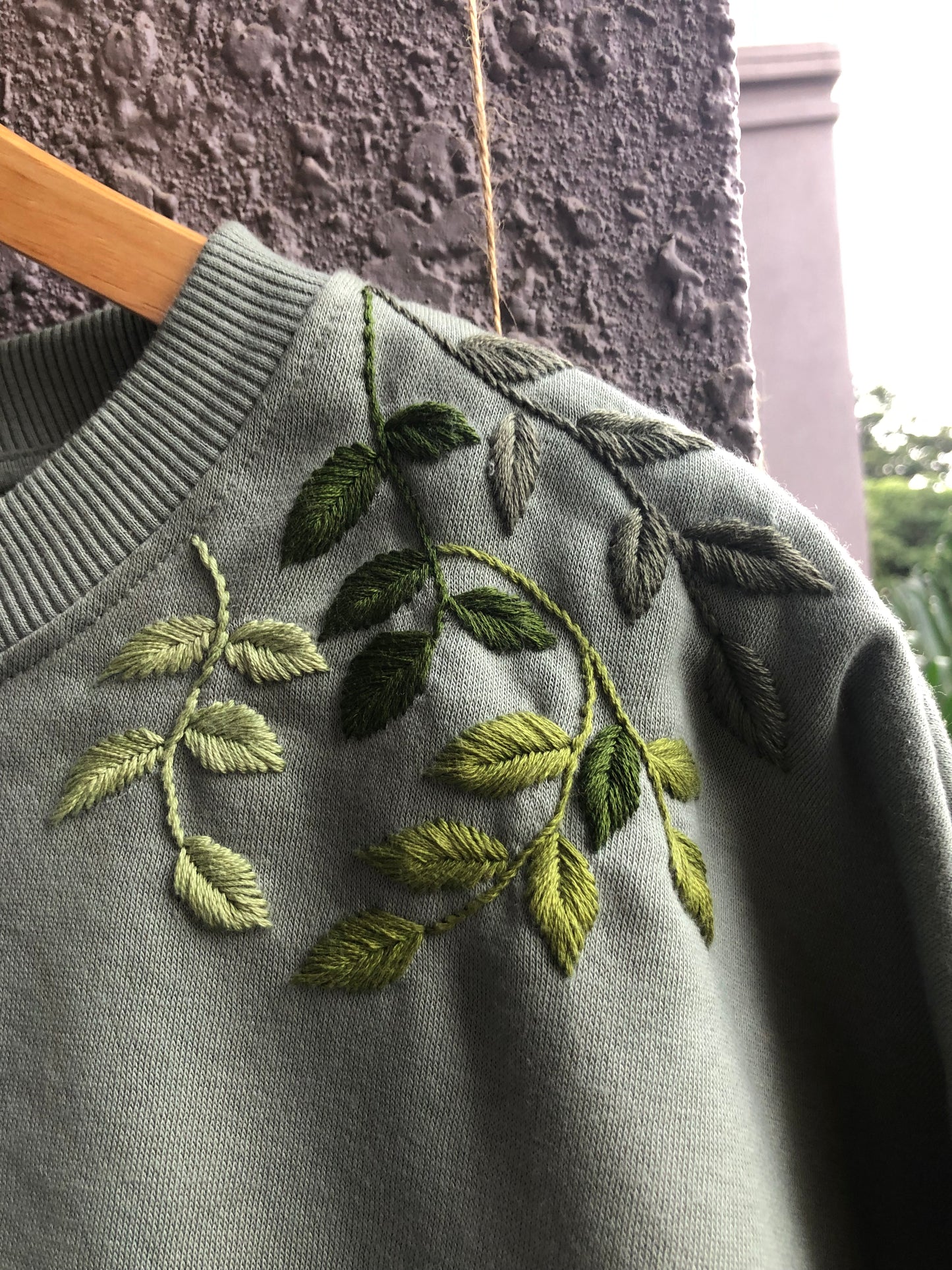 Sweatshirt