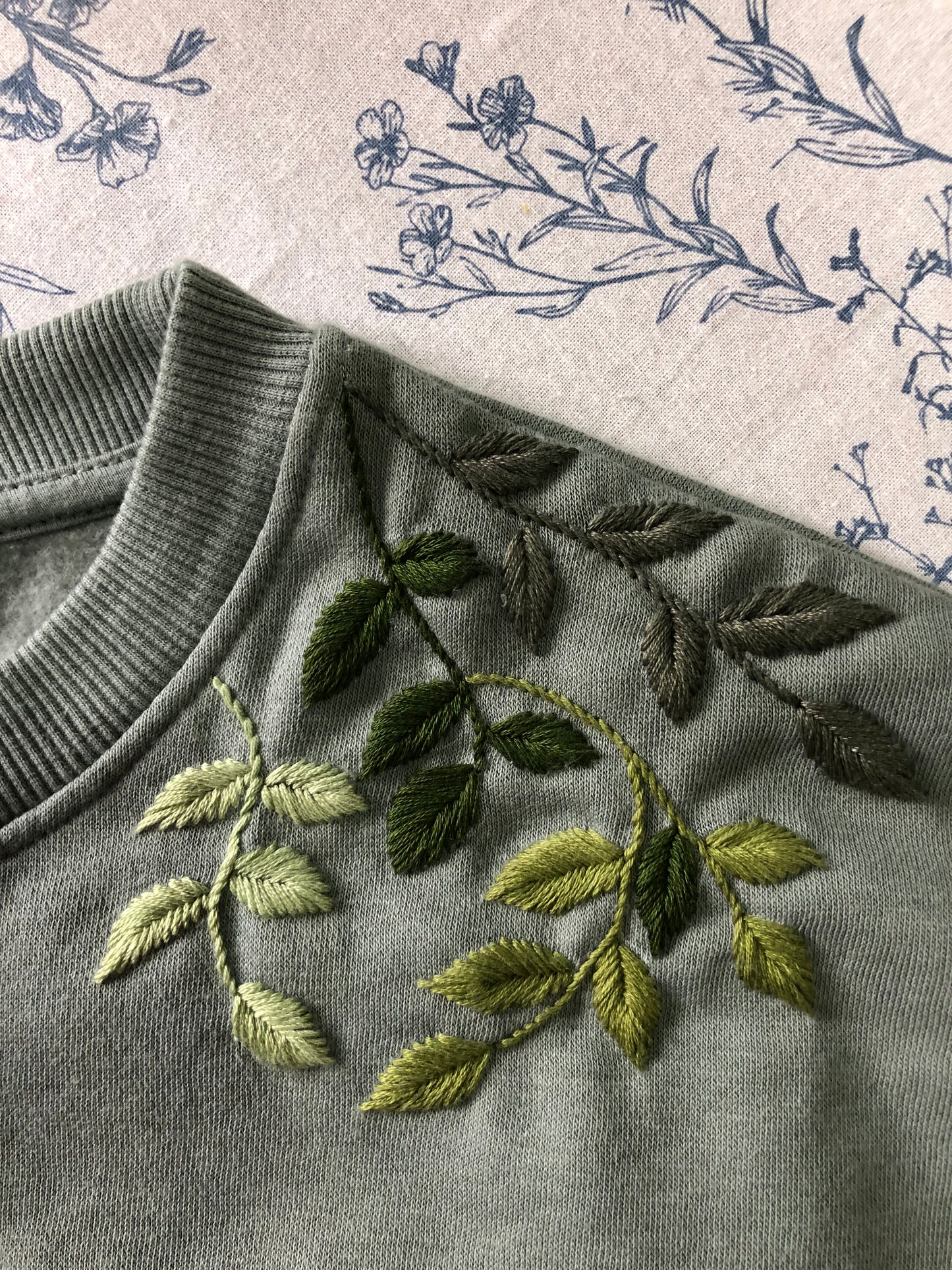 Sweatshirt