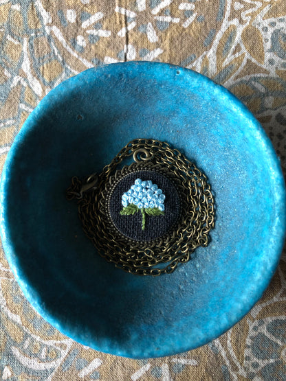 Pendant (with chain)