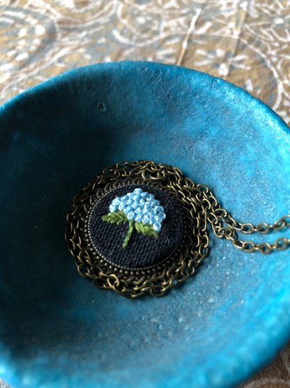 Pendant (with chain)