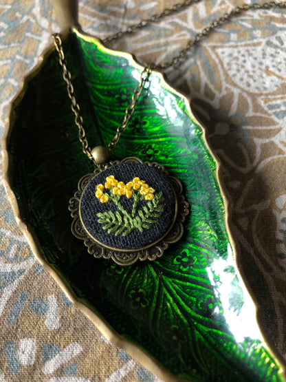 Pendant (with chain)