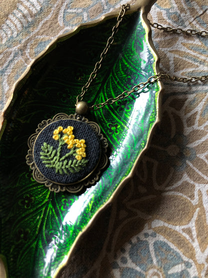 Pendant (with chain)