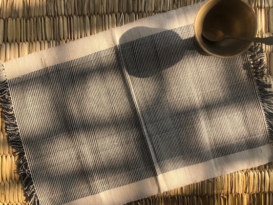 Tray mat