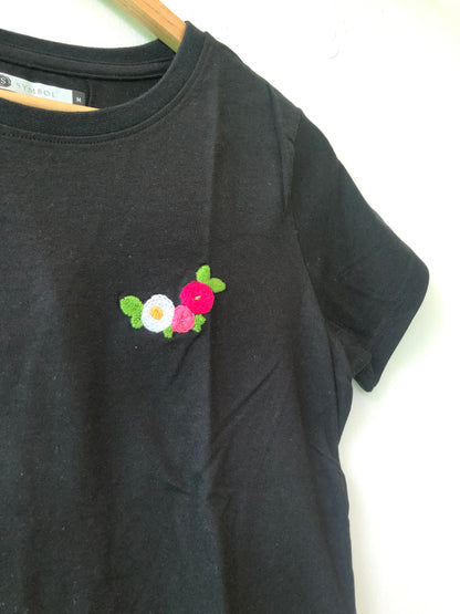 T-shirt (Medium)