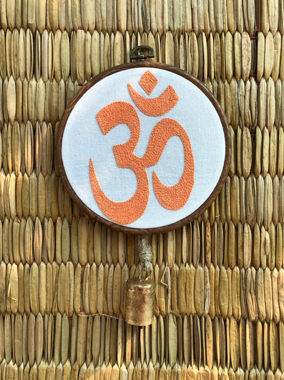 Om in Thread (Medium)