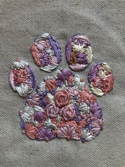 A dog lover's tote
